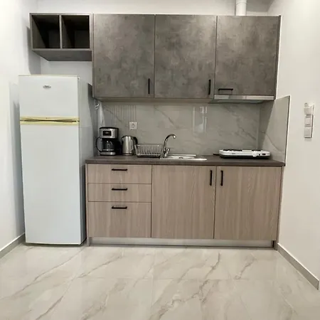 Sunshine And Kapselhotell Nikiana