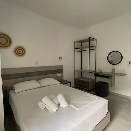 Sunshine And Nikiana