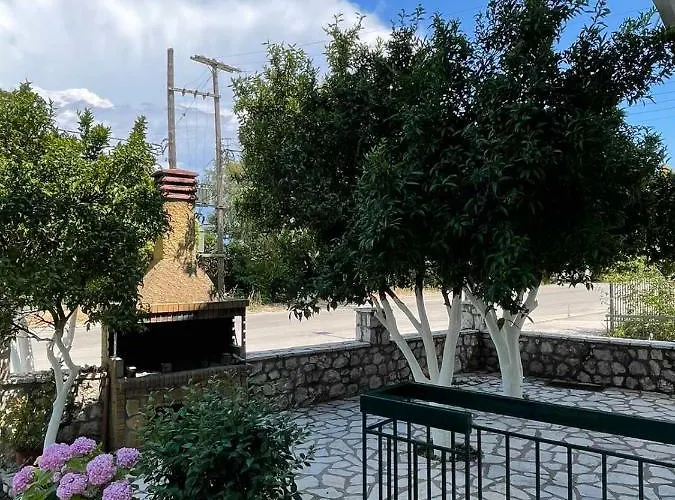 Sunshine And Капсульный отель